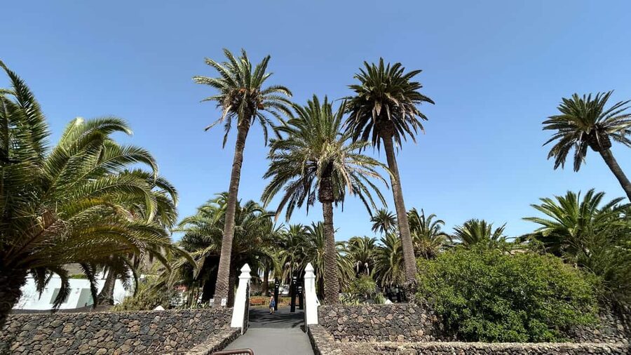Lanzarote: VIP Island Grand Tour - What this Lanzarote tour is really trying to do