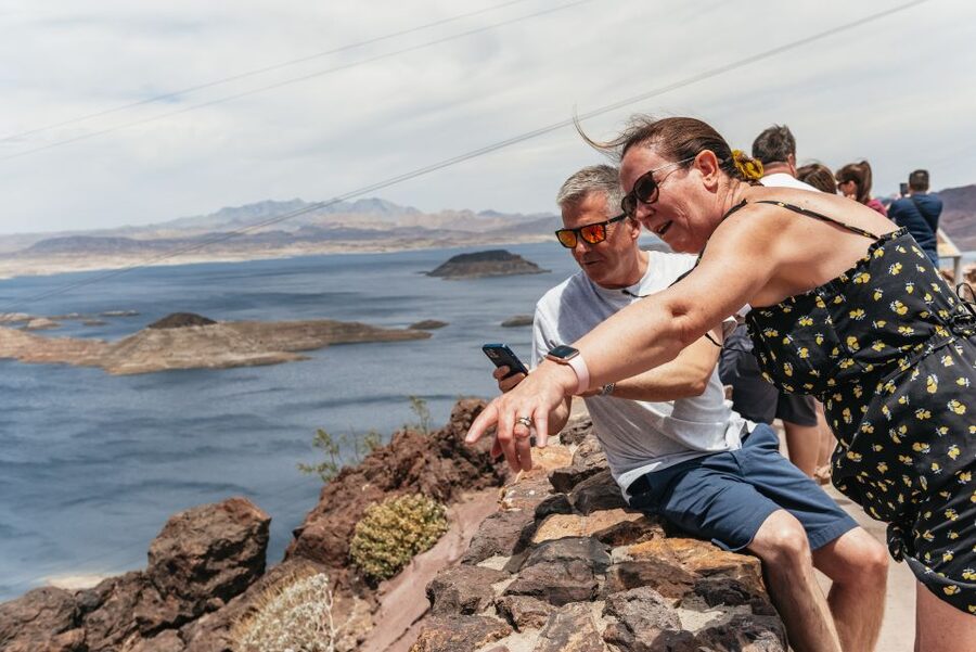 Las Vegas: 3-Hour VIP Hoover Dam Small-Group Mini Tour - What the guide adds to the experience