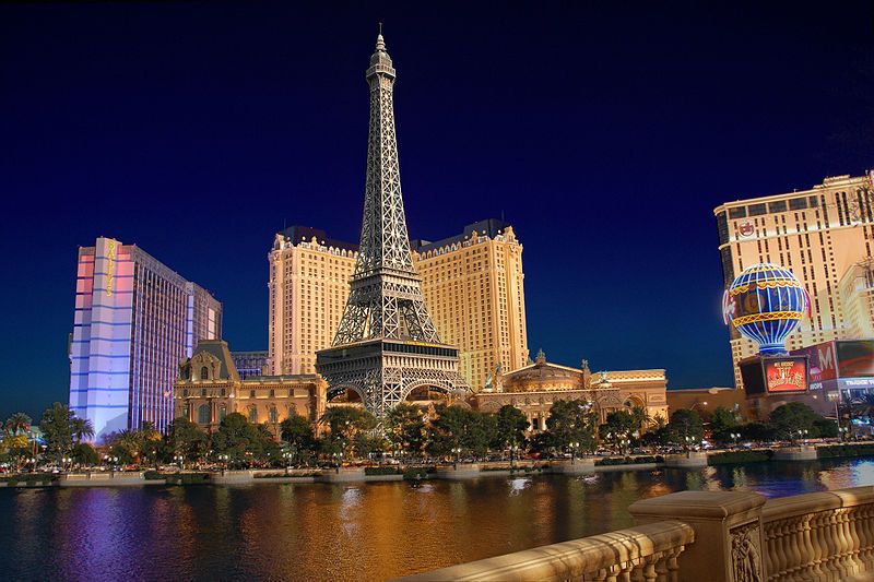 Las Vegas: 90-Day VIP Shop and Dine4Less Card City Hopper - How the Shop and Dine4Less Card Works