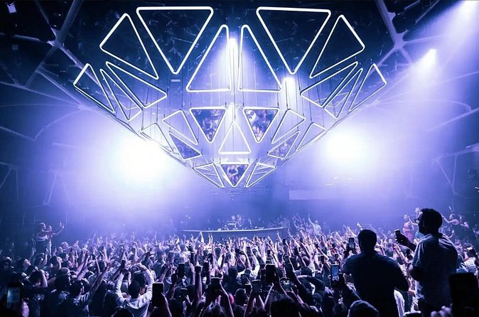Las Vegas: VIP Club Crawl with Party Bus, Express Entry & Drinks - How the evening compares with planning it yourself