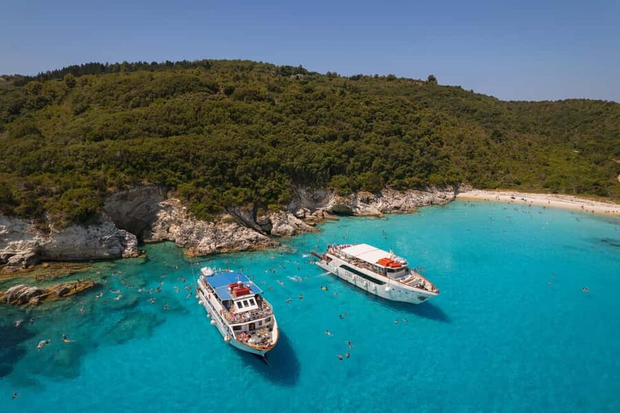 Lefkimmi: Paxos, Antipaxos, and Blue Caves Luxury Cruise - A comfortable boat sets the tone