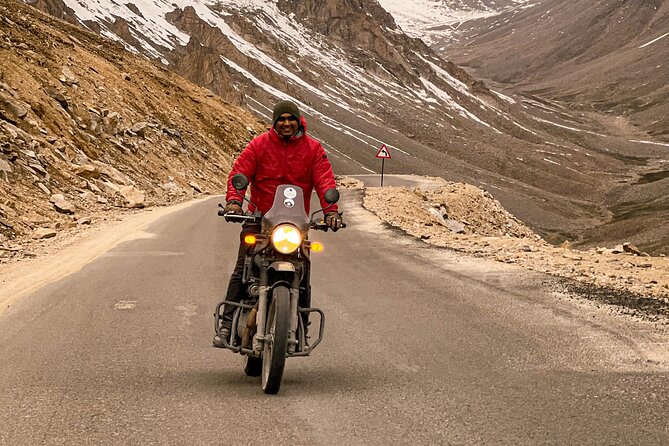 Leh Ladakh Motorcycle Tour / Private Luxury Car Tours - Day one: Leh’s stupa, palace, and market