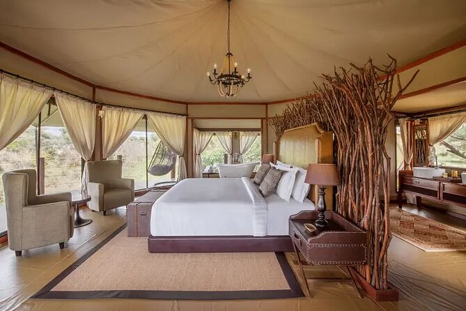Leopard Luxury Safari in Tanzania - Day 2: Elephants and baobabs in Tarangire