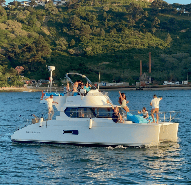 Lisbon: 3H Private Luxury Catamaran Tour with Swimming - Practical planning before you go
