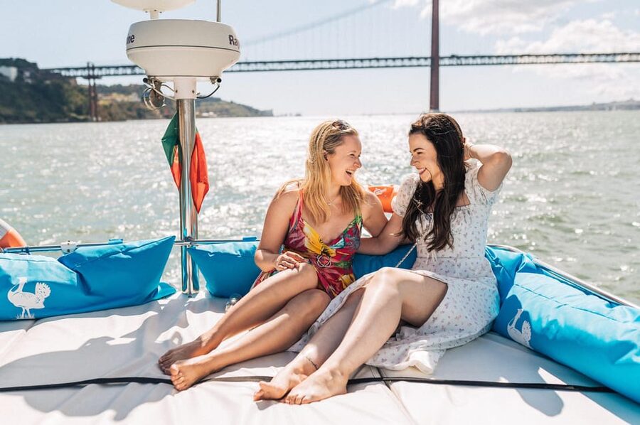 Lisbon: 3H Private Luxury Catamaran Tour with Swimming - What the three-hour route feels like