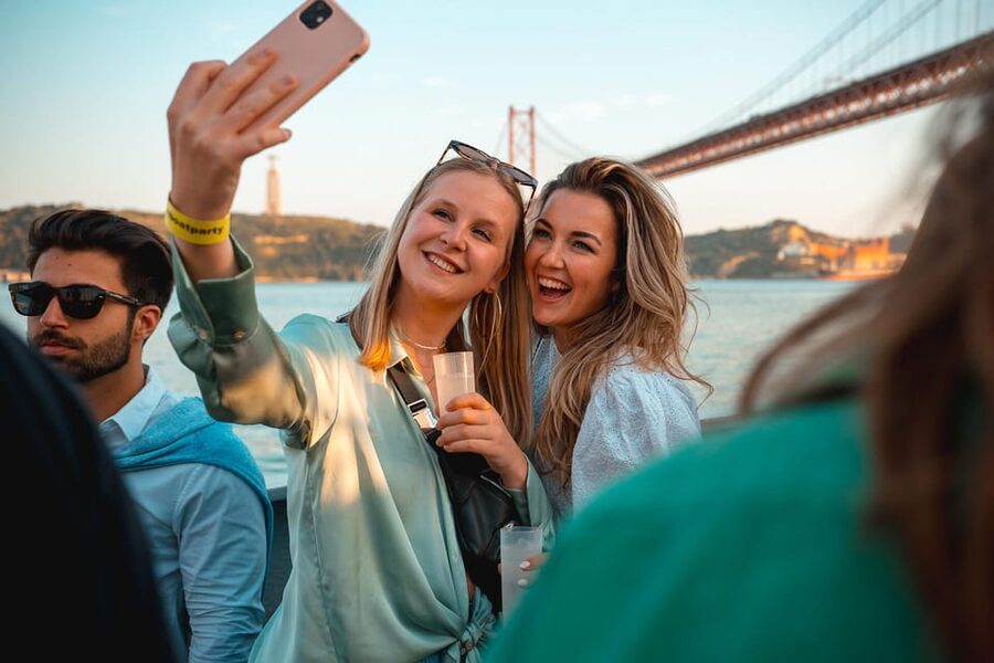 Lisbon Boat Party - Live DJ & Afterparty with VIP Club entry - Key points at a glance