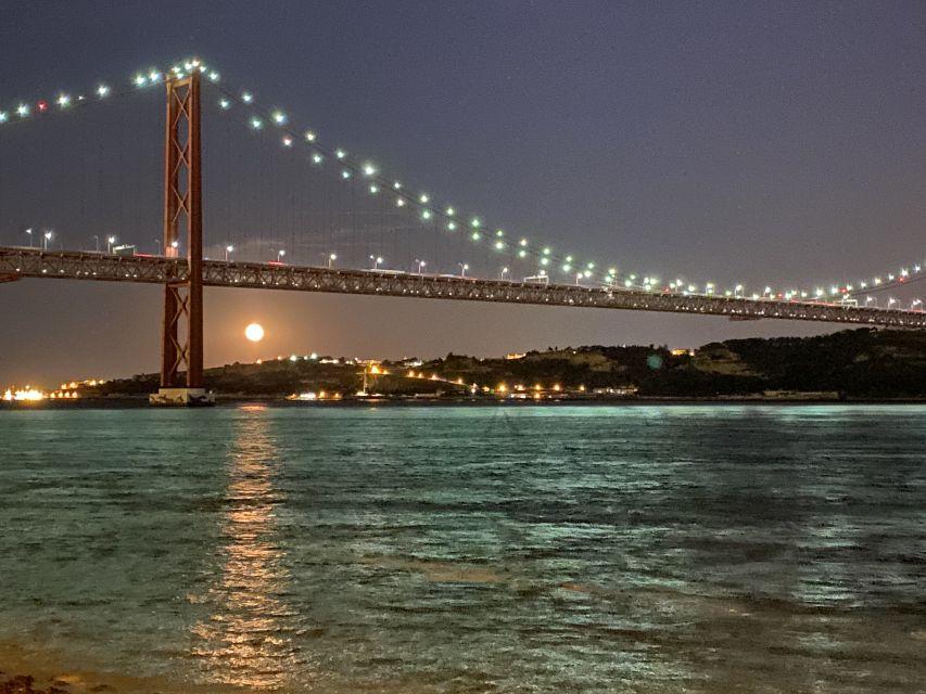 Lisbon: Luxury Sailboat Cruise at Night - Terreiro do Paço and Lisbon’s Hills