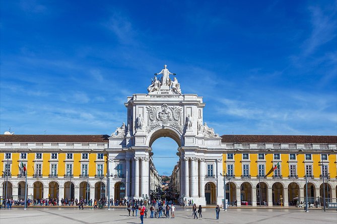 Lisbon & Porto Private Luxury Road Trip - A private road trip instead of a plain transfer