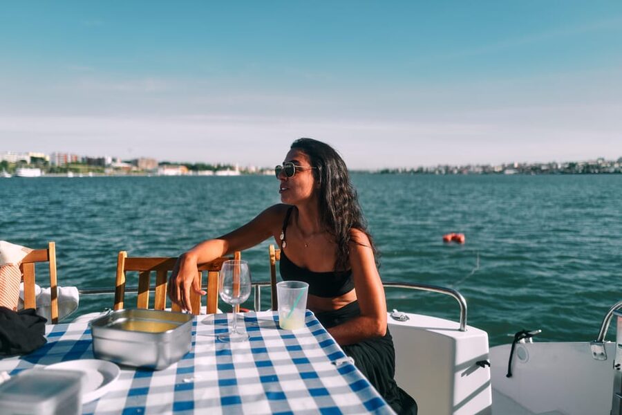 Lisbon: Private Luxury Catamaran Tour with Welcome Drink - Three and four hours add time for swimming and sunset
