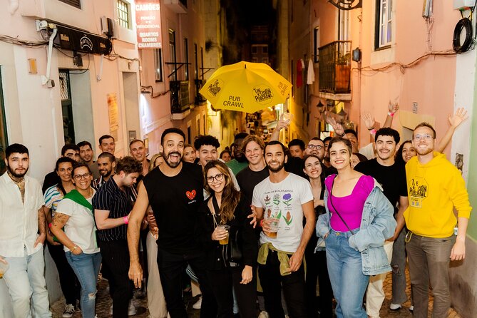 Lisbon: Pub Crawl with Open Bar, Shots & VIP Club Entry - Cais do Sodré and the final club