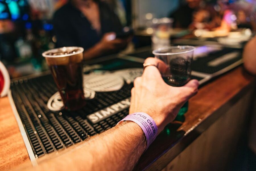 Lisbon: Pub Crawl with Open Bar, Shots & VIP Club Entry - Who should book this pub crawl?
