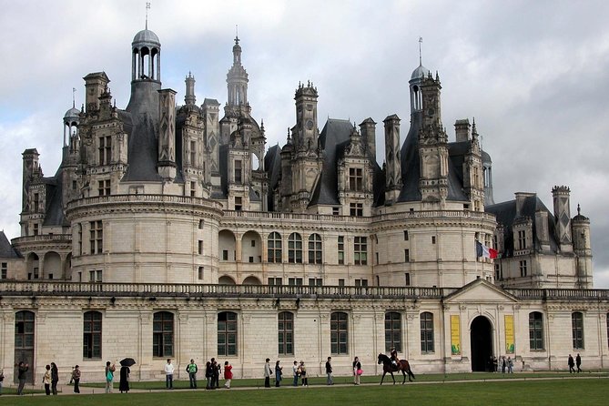 Loire Valley Castles VIP Private Tour: Chambord, Chenonceaux, Amboise - Amboise and Leonardo da Vinci’s final resting place