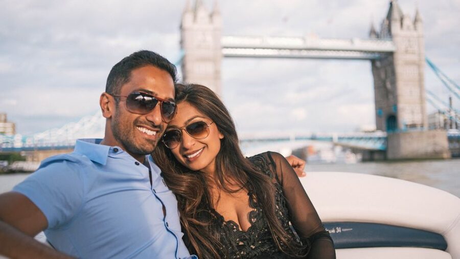 London: 2 hour private luxury Thames boat cruise / hire - Leaving from Imperial Wharf Marina
