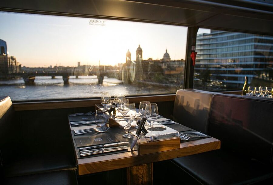 London: 4 Course Lunch Tour by Luxury Coach Bustronome - Westminster Abbey, Parliament, and Big Ben