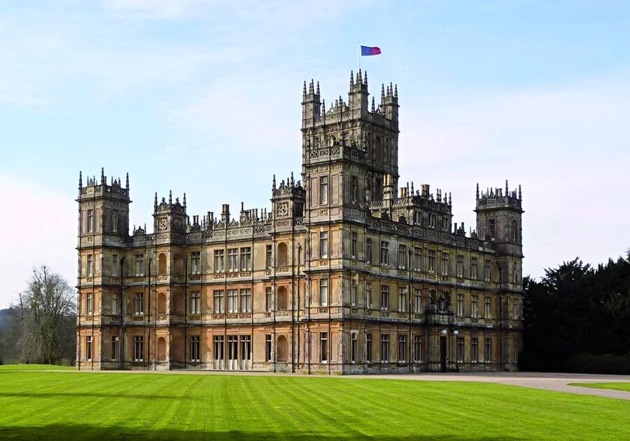 London: Downton Abbey Countryside Black Taxi VIP Tour - Who will get the most from this tour