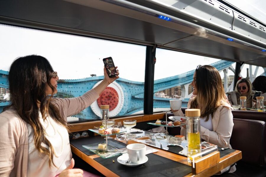 London: Traditional Afternoon Tea Tour in a Luxury Coach - The route from Victoria Embankment to London’s icons