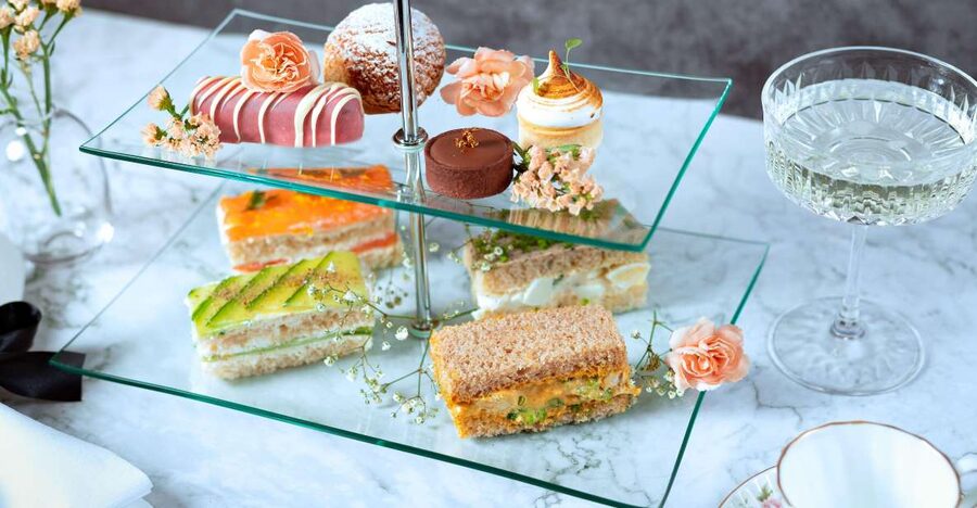 London: Traditional Afternoon Tea Tour in a Luxury Coach - Practical tips for a better afternoon