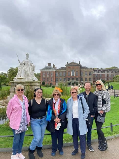 London: VIP Kensington Palace Gardens Tour & Royal High Tea - Kensington Gardens, the Cradle Walk, and Diana’s statue