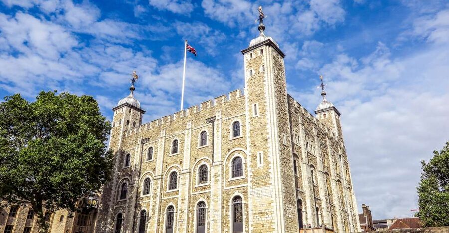 London: VIP Tower of London & Tower Bridge Early-Access Tour - Seeing the Crown Jewels before the crowds