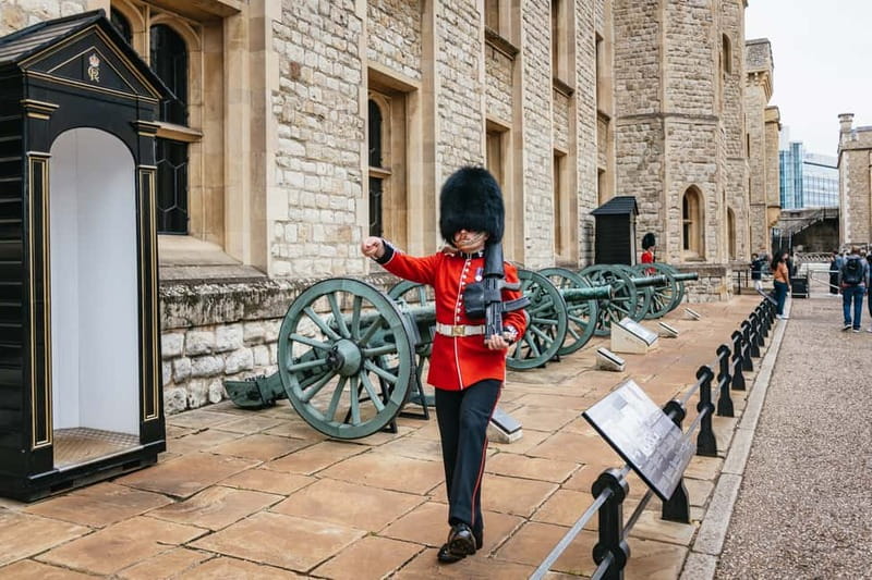 London: VIP Tower Opening Ceremony, Crown Jewels & Cruise - The Crown Jewels before the morning rush