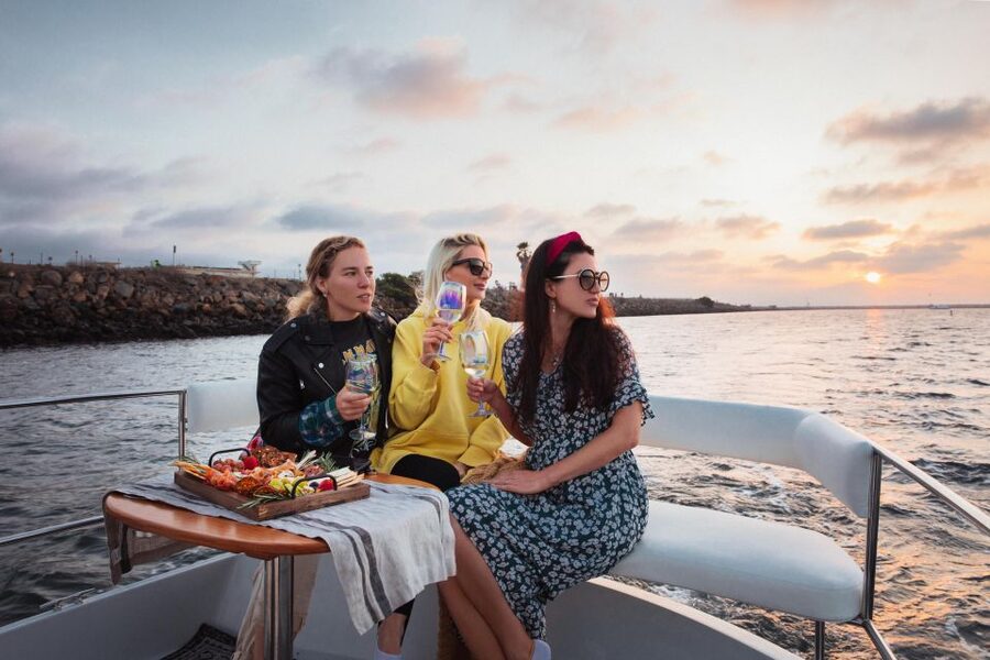 Los Angeles: Luxury Cruise with Wine, Cheese & Sea Lions - Sunset Timing and the Best Occasion