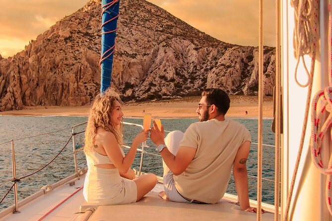 Los Cabos Luxury Sunset Sail with Light Appetizers and Open Bar - Key points at a glance
