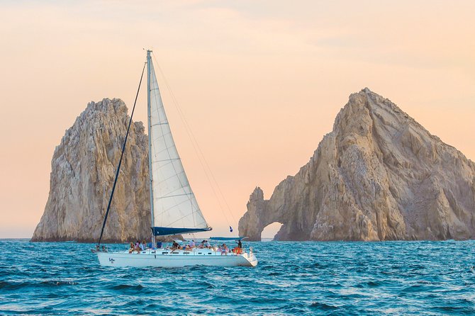 Los Cabos Luxury Sunset Sail with Light Appetizers and Open Bar - Light appetizers, with modest expectations