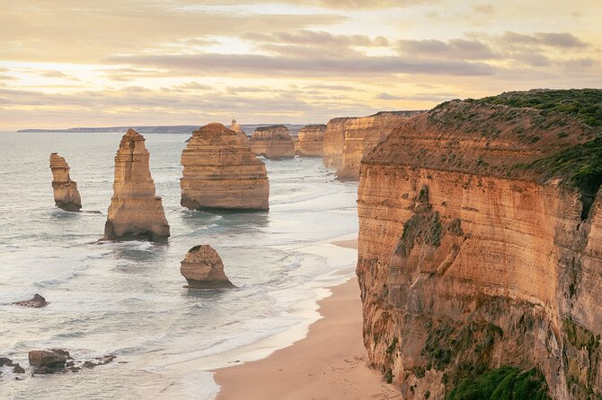 Lux Great Ocean Road Tour Reverse - Max 11 Hotel Pickup - Loch Ard Gorge adds cliffs and maritime history