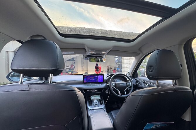 Luxury Airport Transfer Gold Coast-Brisbane / Brisbane-Gold Coast - Surfers Paradise, theme parks, and local advice