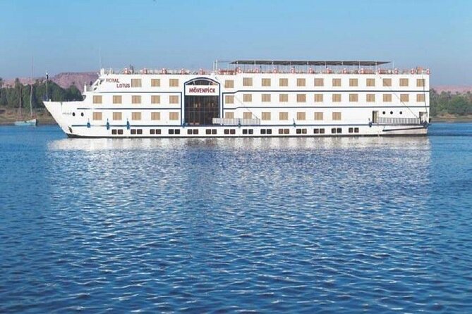Luxury Cairo Nile Dinner Cruise and Show - Nile Maxim Cruise - Boarding the Nile Maxim at night