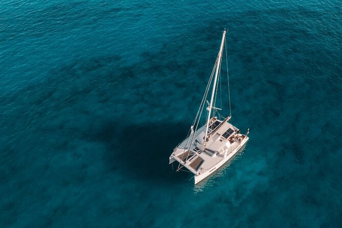Luxury Catamaran Cruise, Dia Island –Open Bar & Lunch -Top Rated! - What the crew adds to the day