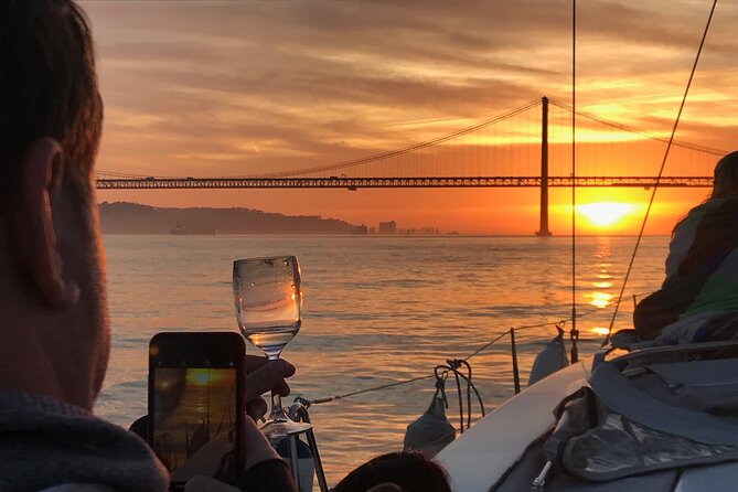 LUXURY Catamaran Sunset and Wine cruise - Six details to know before you book
