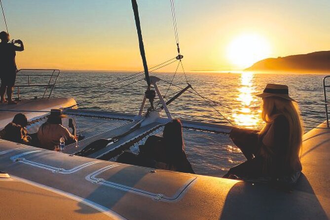 LUXURY Catamaran Sunset and Wine cruise - The western waterfront: Discoveries Monument to Belém Tower