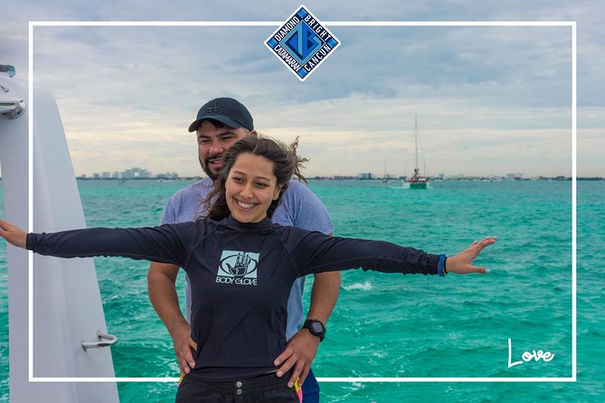 Luxury Catamaran tour to Isla Mujeres with Transportation from Cancun - Seeing downtown Isla Mujeres