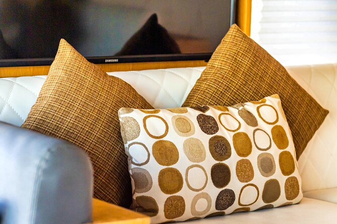 Luxury cruise on The Pearl 48ft to Atlantis & Burj Al Arab. - Practical Booking Advice for Dubai Weather