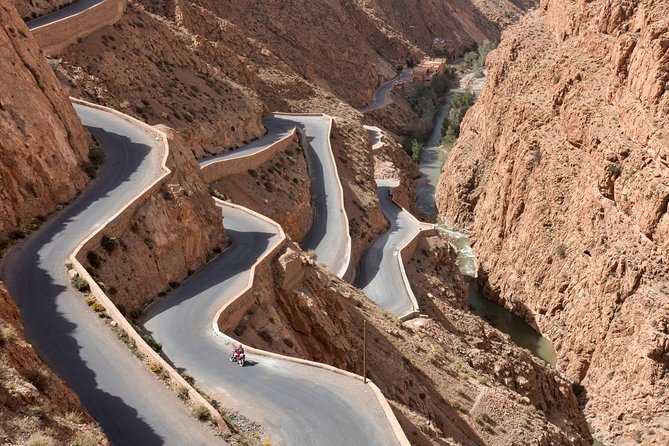 luxury desert tour 3days 2 night fez merzouga ouarzazat marakech - Guides, drivers, and group size