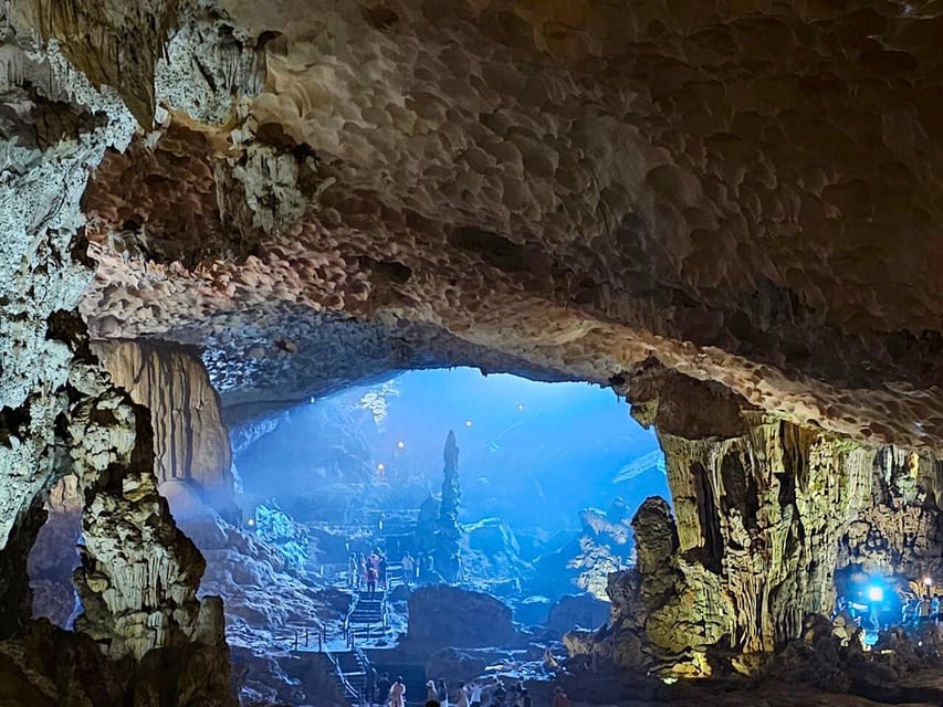 Luxury Ha Long Symphony Day Cruise With Lunch, Cave & Island - A Vietnamese lunch served while the bay drifts past