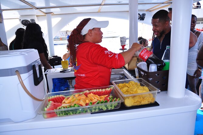 Luxury Hip Hop Boat Party–Drinks, Music, and the Best Vibes in PC - Time in the clear natural pool