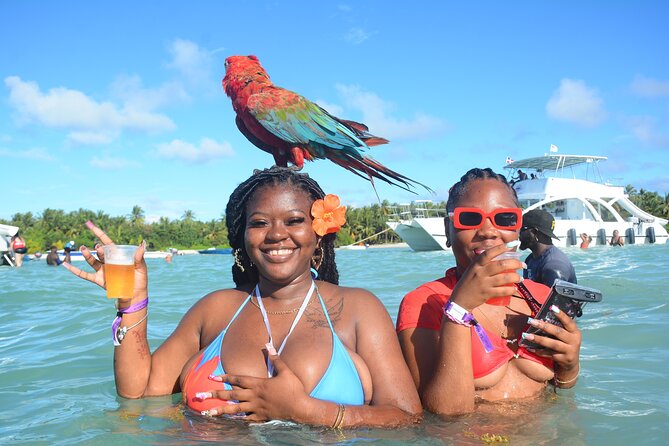 Luxury Hip Hop Boat Party–Drinks, Music, and the Best Vibes in PC - Cruising along Punta Cana’s coast