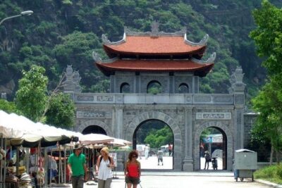 Luxury Hoa Lu – Tam Coc 1 Day Tour From Hanoi – By Limousine & Small Group