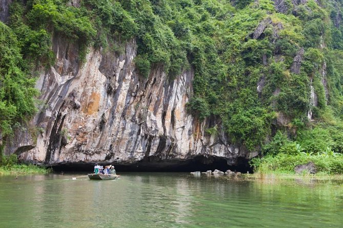 Luxury Hoa Lu Tam Coc Mua Cave 1 Day With Limousine Bus And Lunch - A bicycle ride through the Tam Coc area