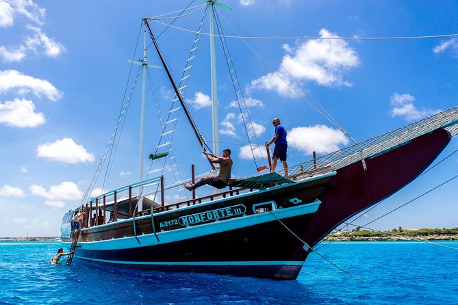 Luxury Lagoon Cruise with Onboard Chef and Signature Cocktails - Snorkeling and Swimming in Spanish Lagoon