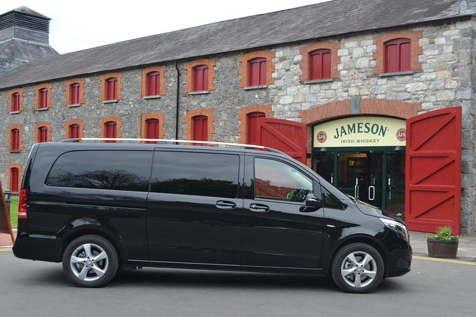 Luxury 'Luck of the Irish' Tour - 4 Day Tour - The guide and vehicle are central to the experience