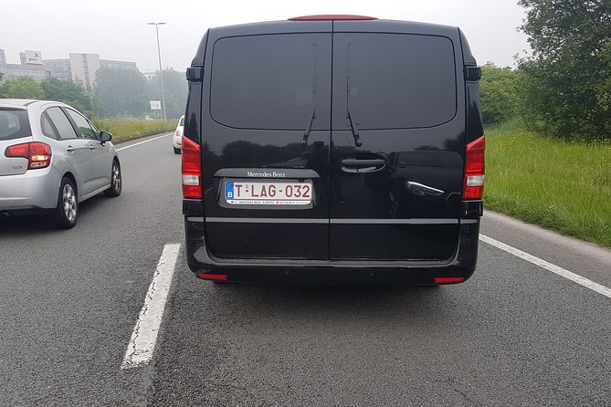 Luxury Minivan from Charleroi airport to the city of Brussels - Why a private Charleroi transfer can make sense