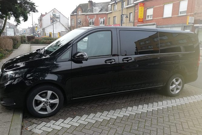 Luxury Minivan from Charleroi airport to the city of Brussels - What the driver service feels like