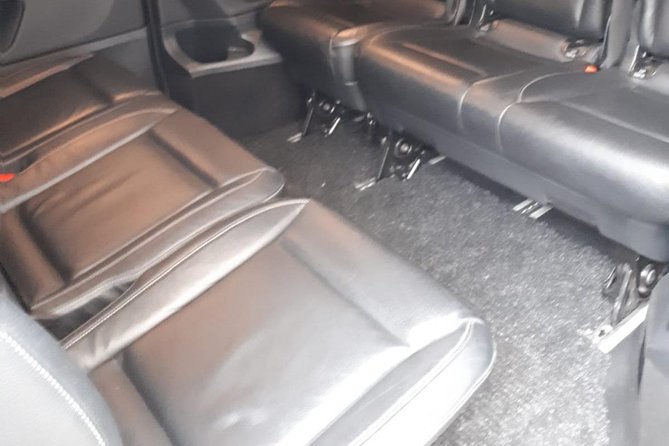 Luxury Minivan from Charleroi airport to the city of Brussels - Booking details that deserve attention