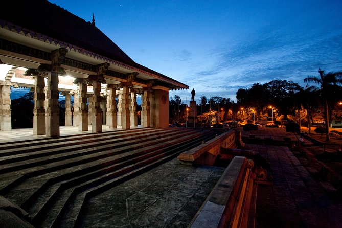 Luxury Night Cycle Tour of Colombo - The lighthouse area includes a small but striking detail