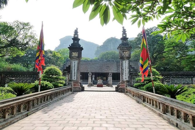 Luxury Ninh Binh: Hoa Lu - Mua Cave - Tam Coc Day Tour from Hanoi - The optional ride to Bich Dong Pagoda