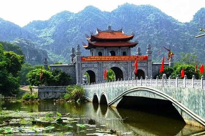 Luxury Ninh Binh: Hoa Lu - Mua Cave - Tam Coc Day Tour from Hanoi - Timing, meeting point, and the return to Hanoi