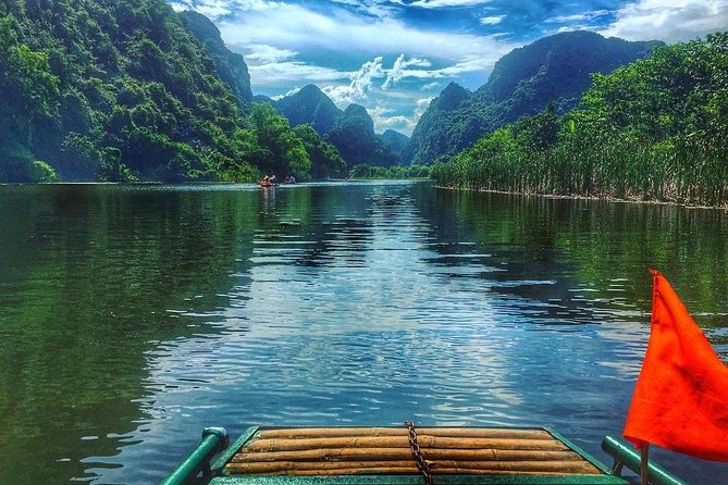 Luxury Ninh Binh: Hoa Lu - Mua Cave - Tam Coc Day Tour from Hanoi - Who should book this experience